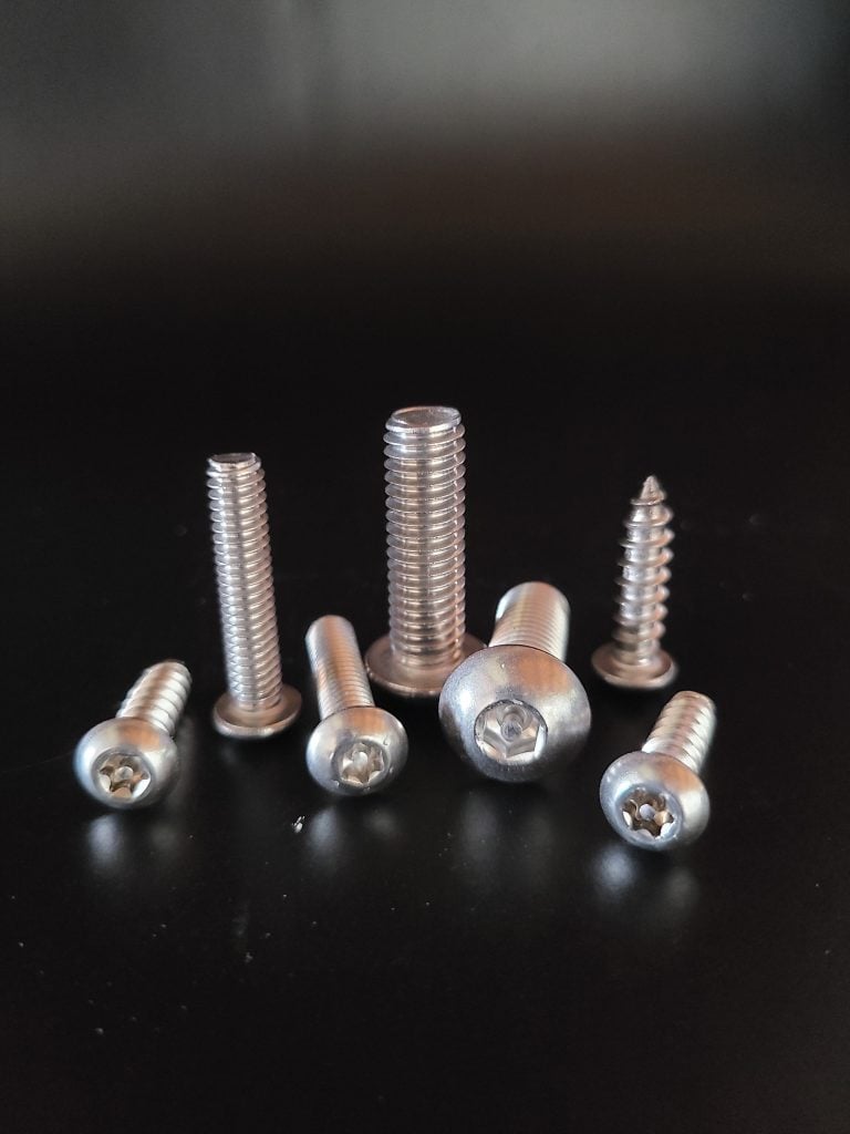 4 TAMPER PROOF CAP SCREWS MACHINE SHEET METAL SCREWS