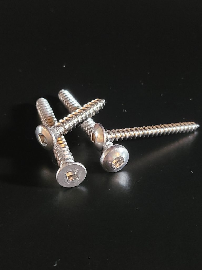 6 SQUARE DRIVE SHEET METAL SCREWS