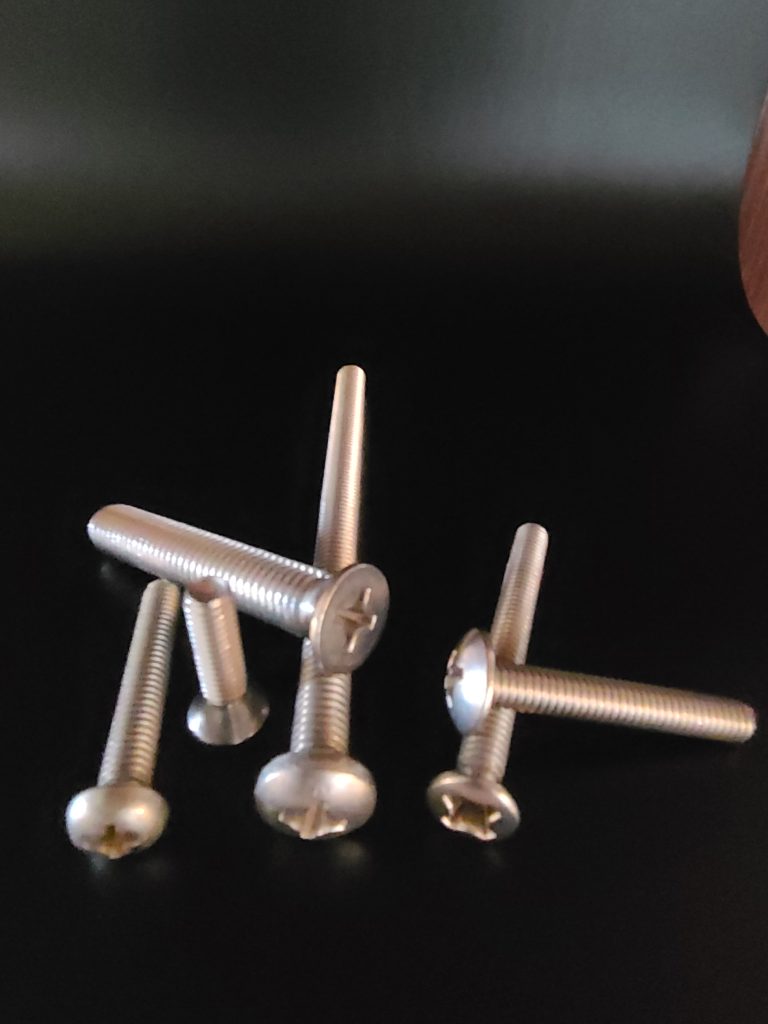 8 PHILLIP DRIVE MACHINE SCREWS